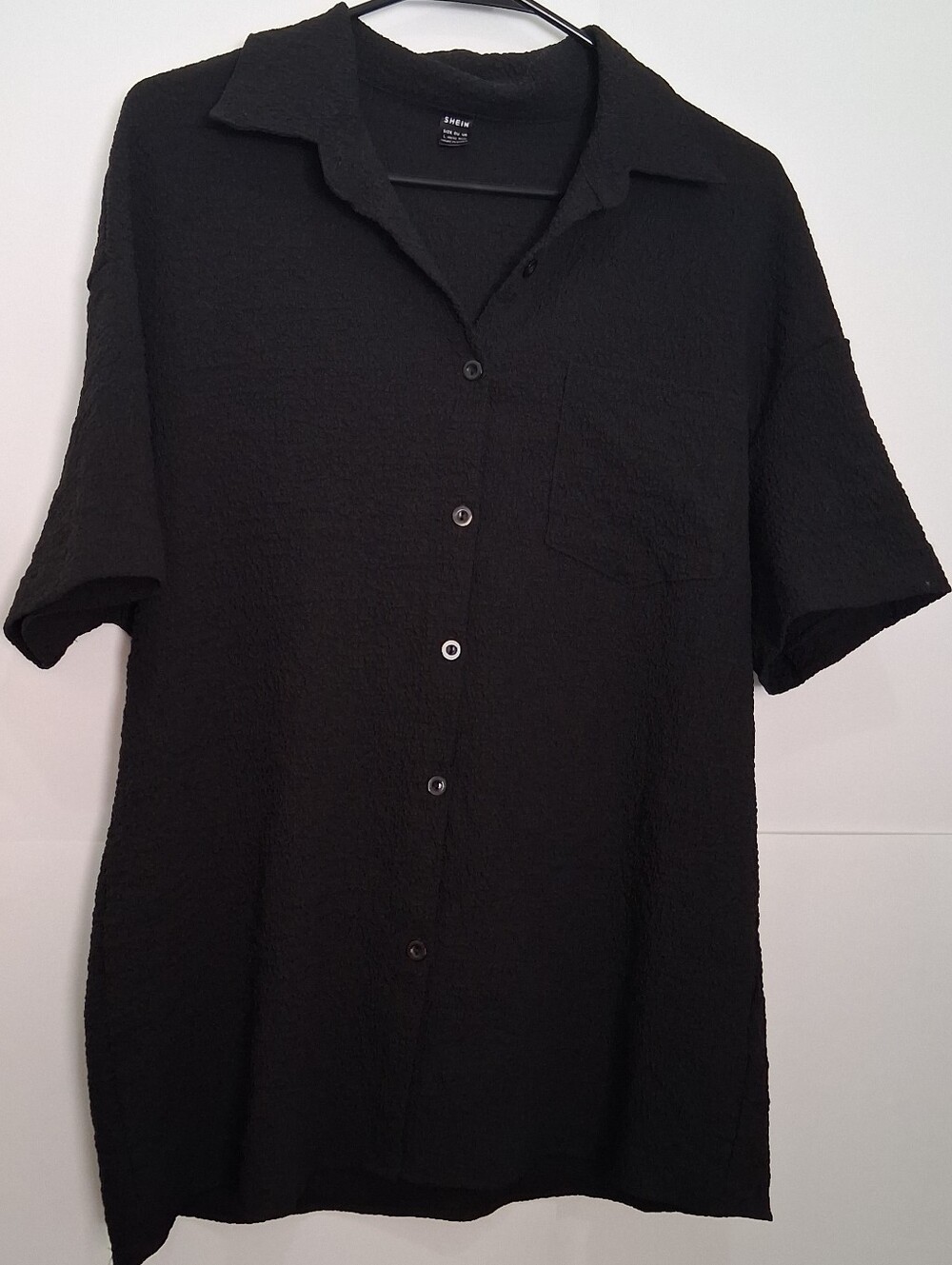 SHEIN Black Short-Sleeve Textured Button-Down Shirt Size Large